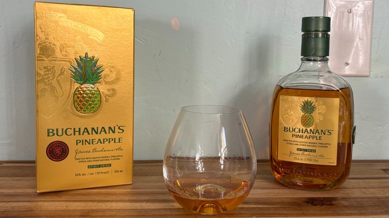 Buchanan's Pineapple box, bottle, glass