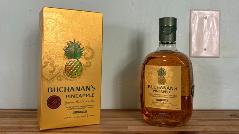 Buchanan's Pineapple box, bottle