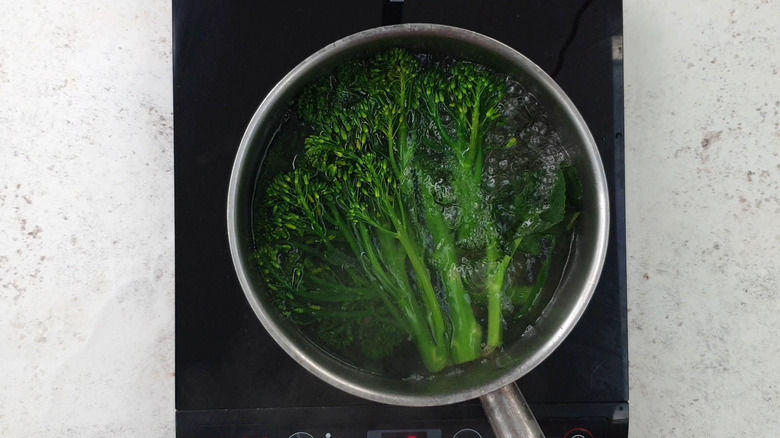 broccolini boiling