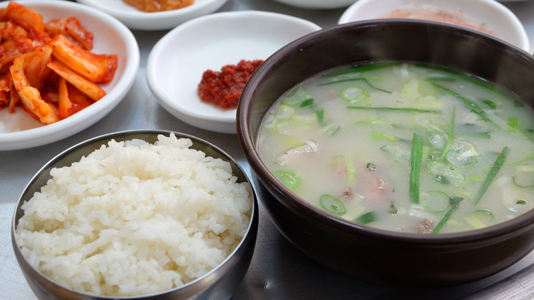 dwaeji gukbap with rice