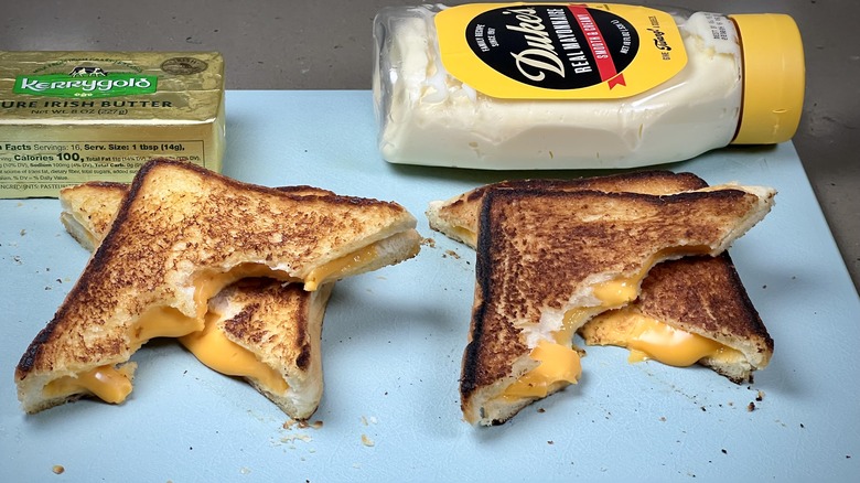 Taste test of butter and mayonnaise grilled cheese