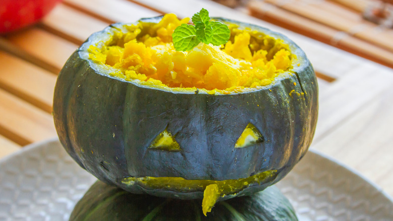 Halloween buttercup squash dish