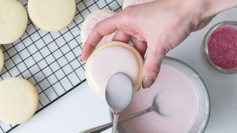 frosting sugar cookies