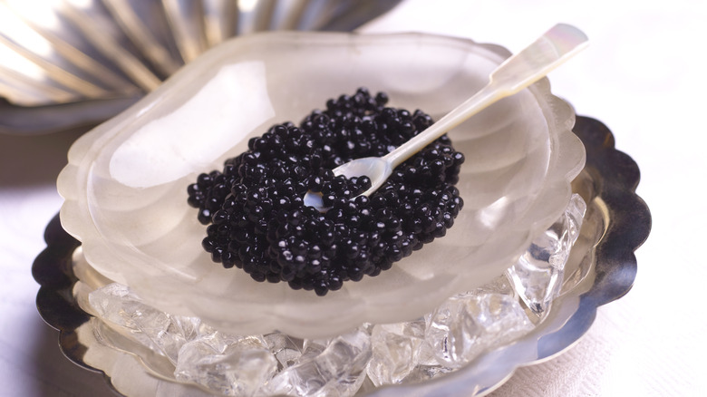 Caviar served on ice.