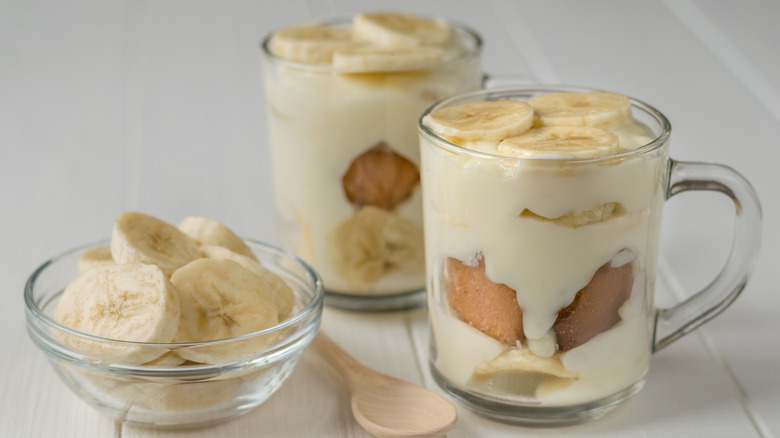 Creamy banana pudding in cups