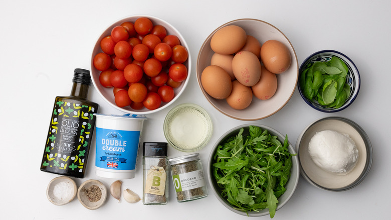 caprese frittata with arugula ingredients