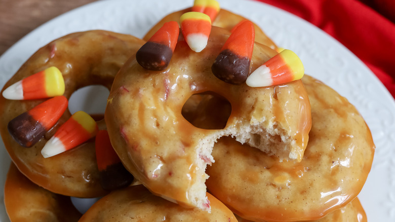 caramel apple donuts being served