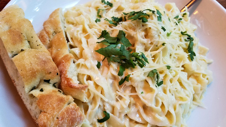 fettuccine alfredo