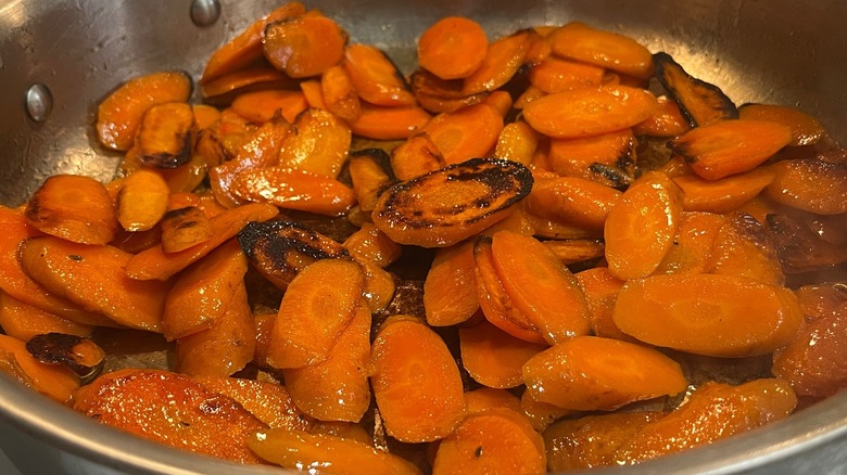 cooked carrot slices