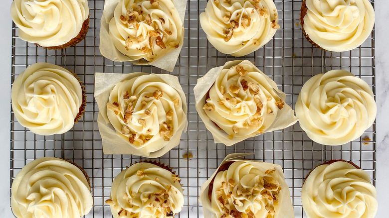 cupcakes on wire rack