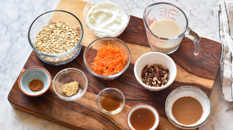 ingredients for carrot cake overnight oats