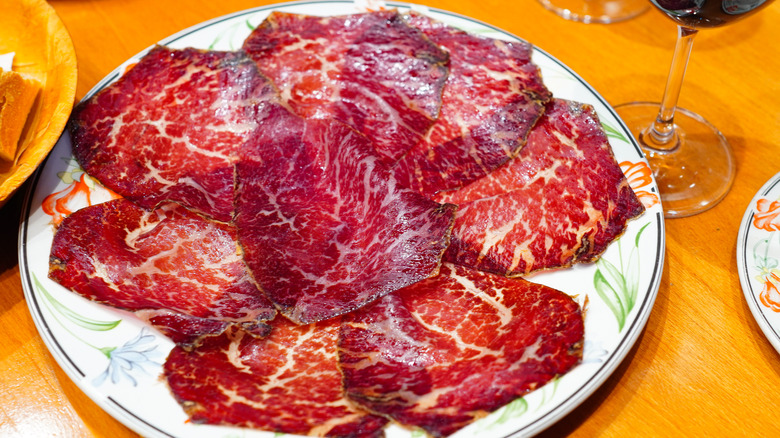 cecina served on a plate