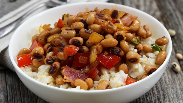 Blackeyed peas with red peppers