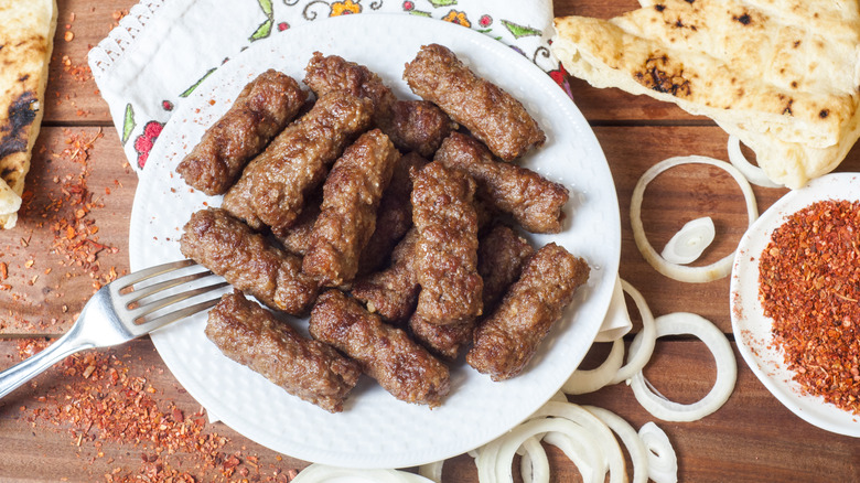 ćevapi, flatbread and spices