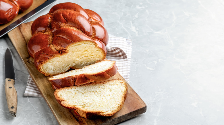 challah cut into slices