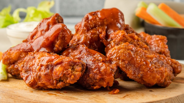 Saucy chicken wings