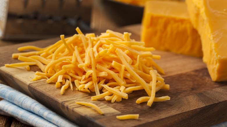 shredded cheddar cheese