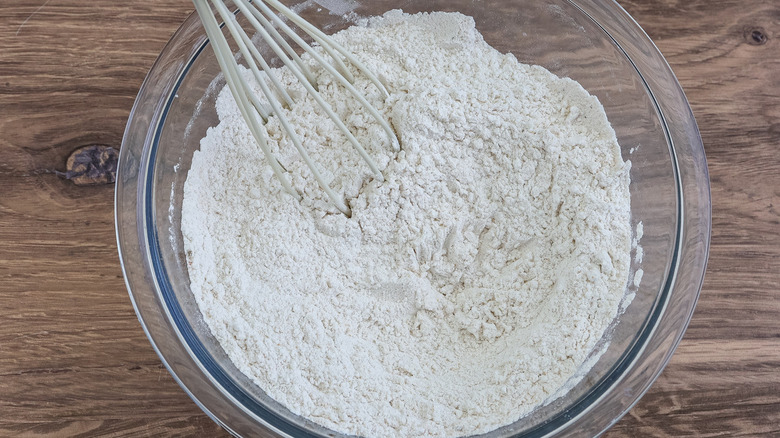 flour mixture in bowl