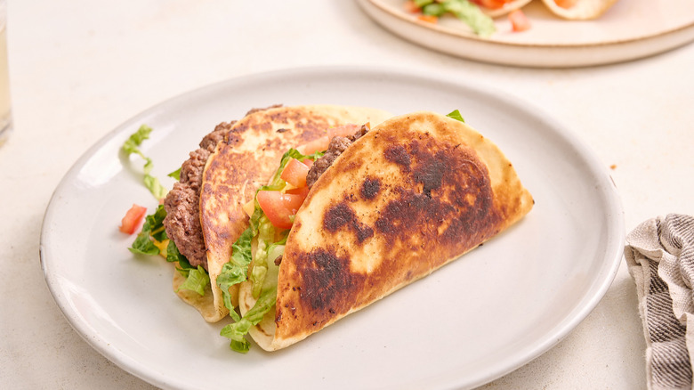 smashburger tacos on plate