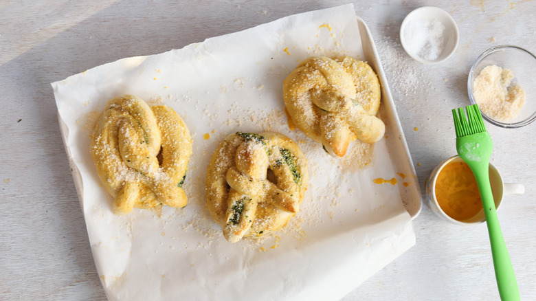 spinach and artichoke stuffed pretzels