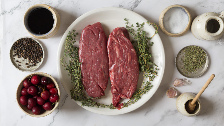 steak and cherry sauce ingredients