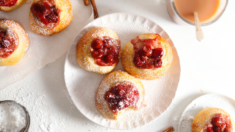 kolaches sprinkled with powdered sugar