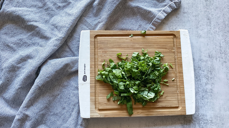 sliced basil