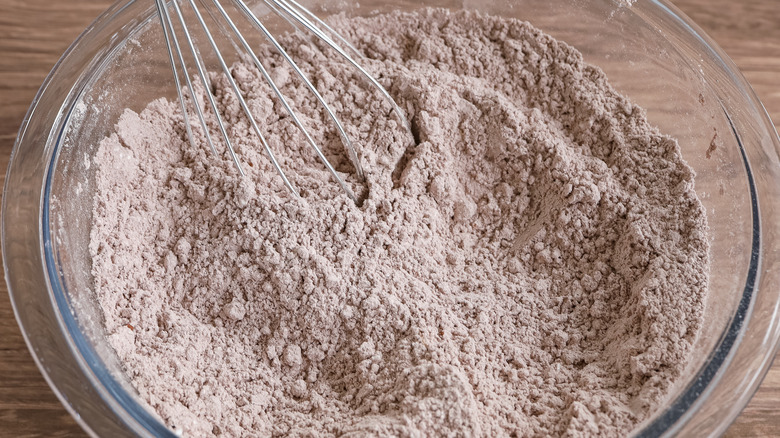 dry cookie ingredients in bowl