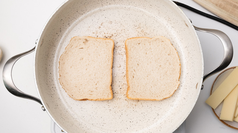 bread slices in pan