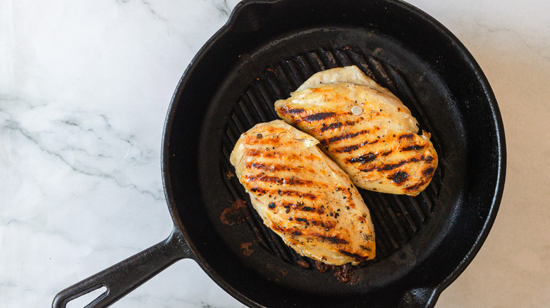 Grilled chicken on pan