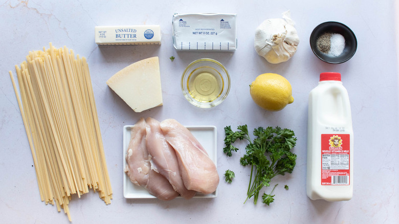 chicken fettucine alfredo ingredients 