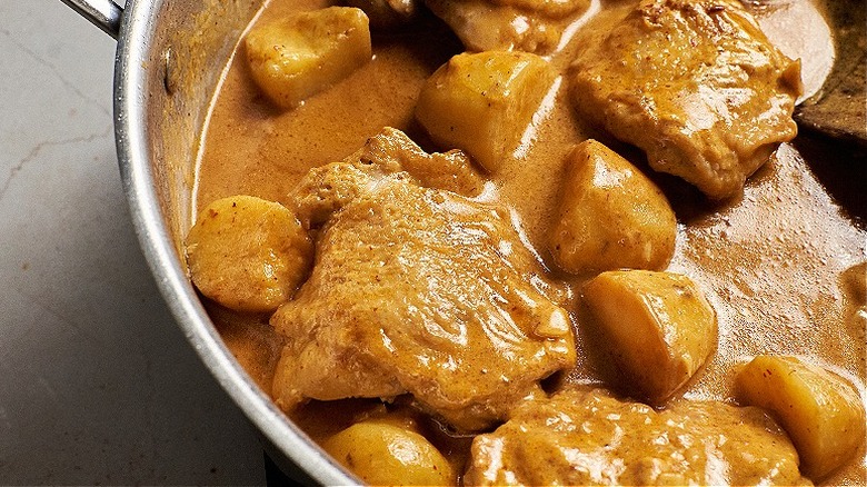 chicken in thick curry sauce