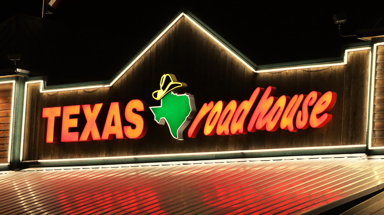 Texas Roadhouse signboard