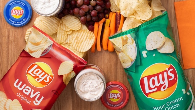 Lays potato chips and dips