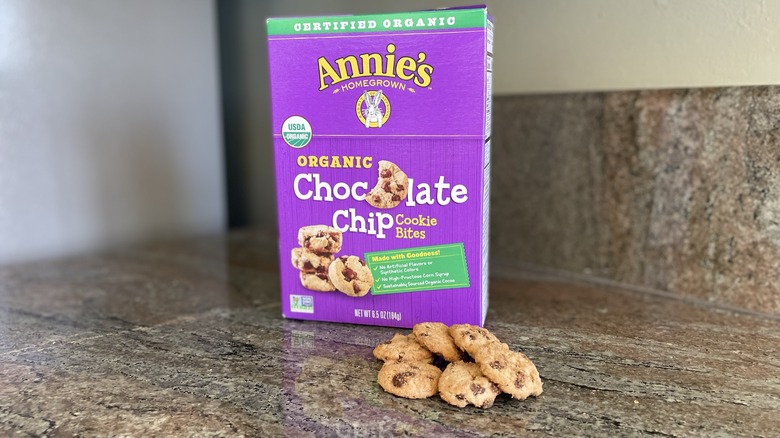 Annie's organic chocolate chip cookies box