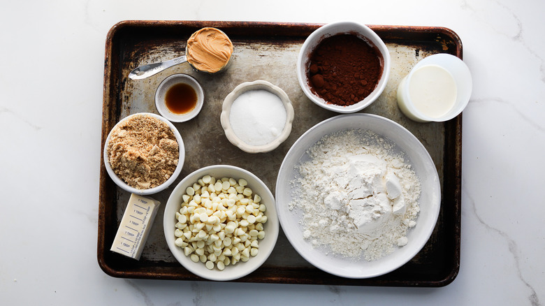 Tray of chocolate sandwich cookie ingredients