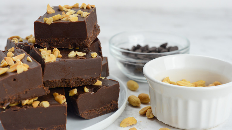 Chocolate Peanut Butter Keto Fudge