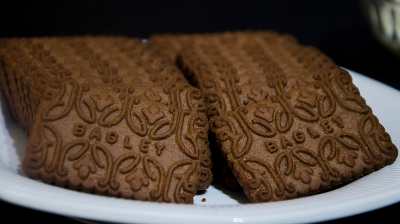 Bagley Chocolinas cookies on plate