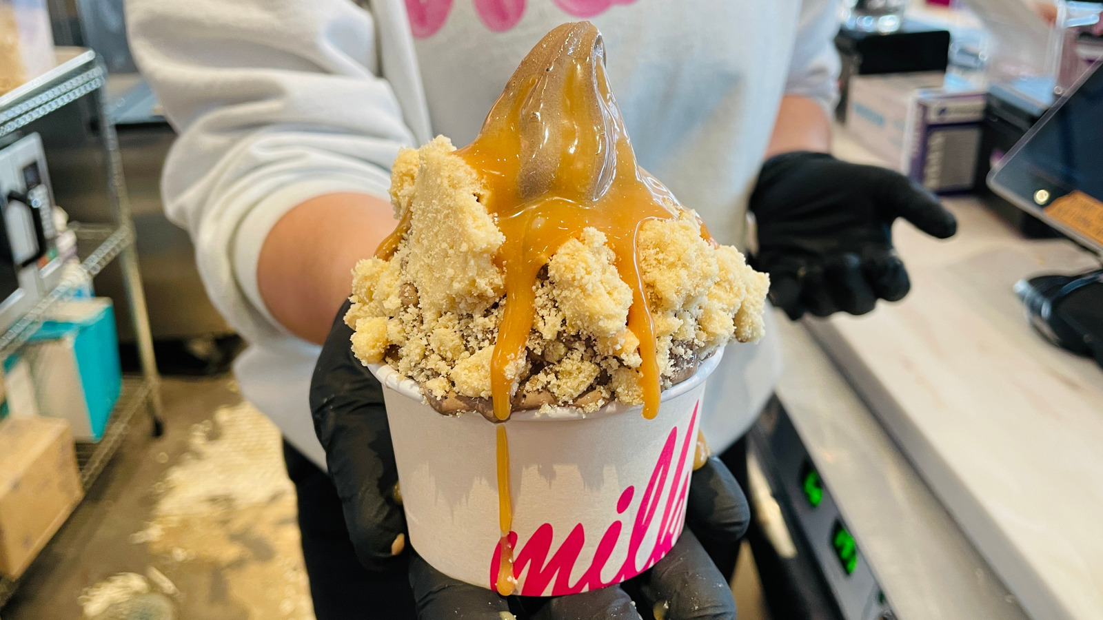 https://www.tastingtable.com/img/gallery/christina-tosi-gives-us-the-scoop-on-milk-bars-new-twix-inspired-candy-bar-sundae/l-intro-1695736214.jpg