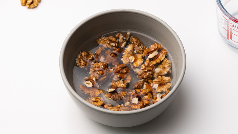 Soaking walnuts in water