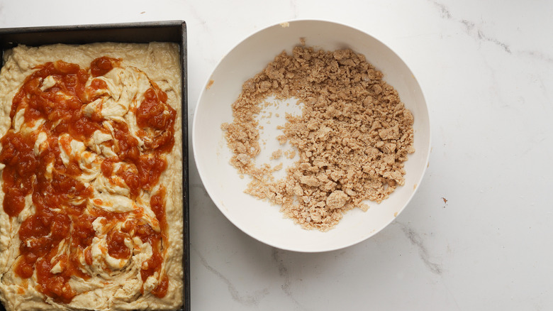 Making cinnamon streusel crumble