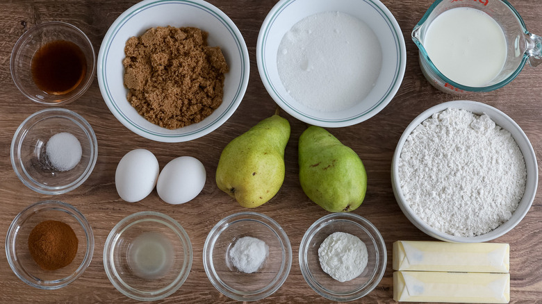 cinnamon pear streusel bread ingredients