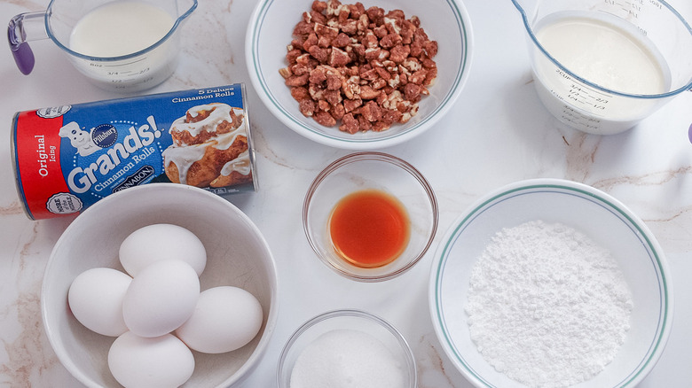 ingredients for cinnamon roll pudding