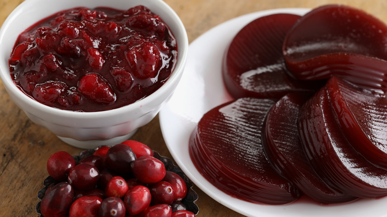 different canned cranberry sauces 