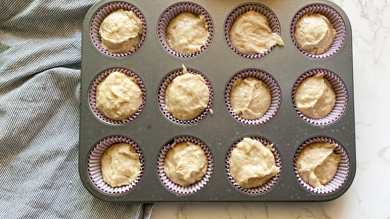 banana muffins before baking