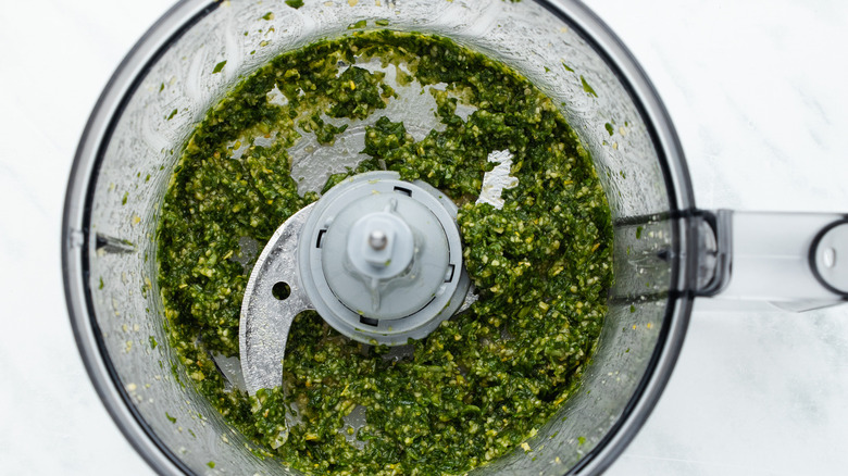 pesto in food processor 