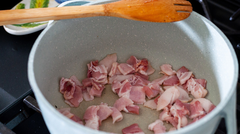 bacon in a pot 