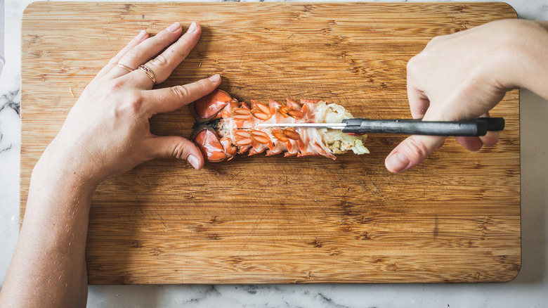 cutting lobster shell