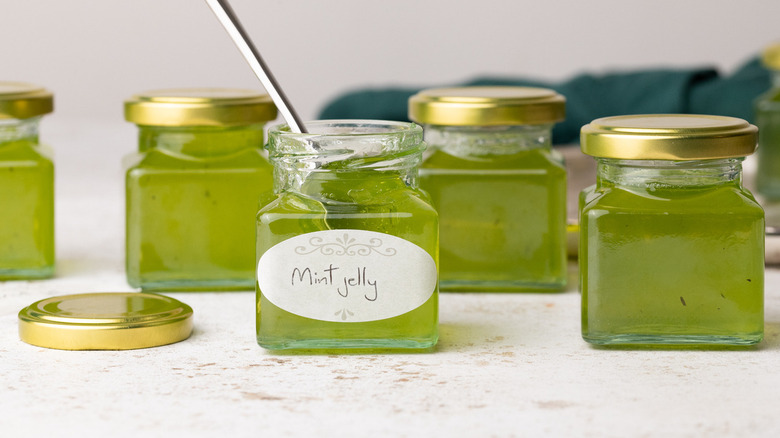 small jars of mint jelly