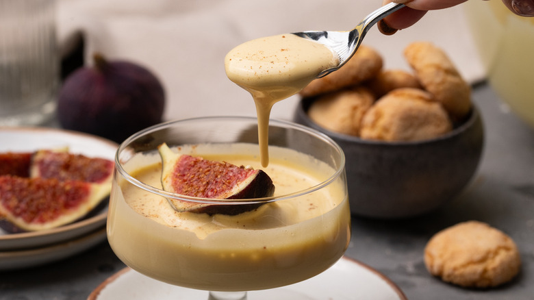 Serving zabaglione with figs